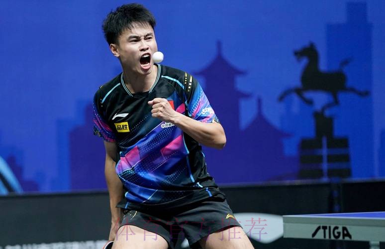 众生相！温瑞博丢冠低头，周启豪仰天振臂，不愧是樊振东队友